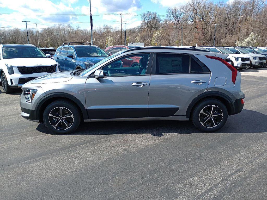 new 2025 Kia Niro car, priced at $28,999