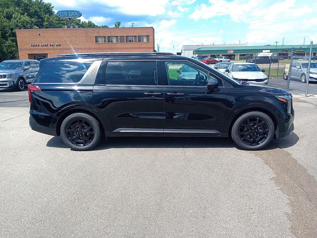new 2026 Kia Carnival car, priced at $48,285