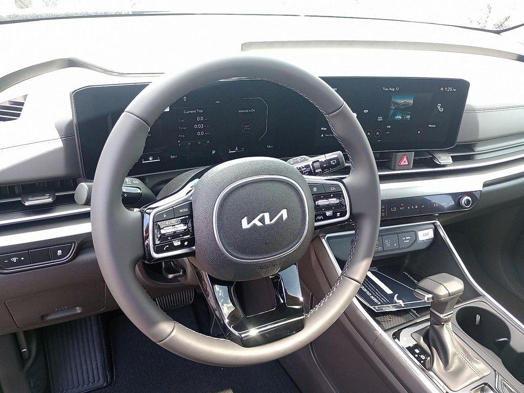 new 2026 Kia Carnival car, priced at $48,285