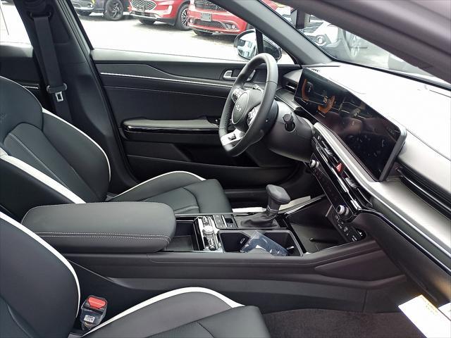 new 2025 Kia K5 car, priced at $31,395