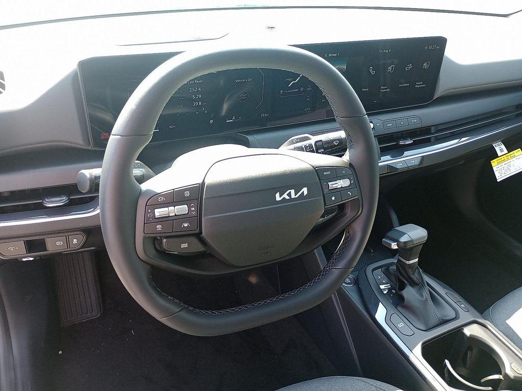new 2025 Kia K4 car, priced at $24,960