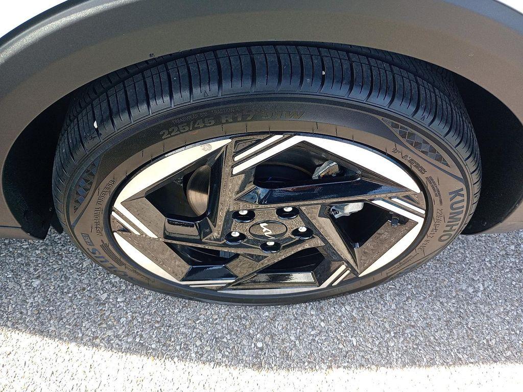 used 2025 Kia K4 car, priced at $22,994