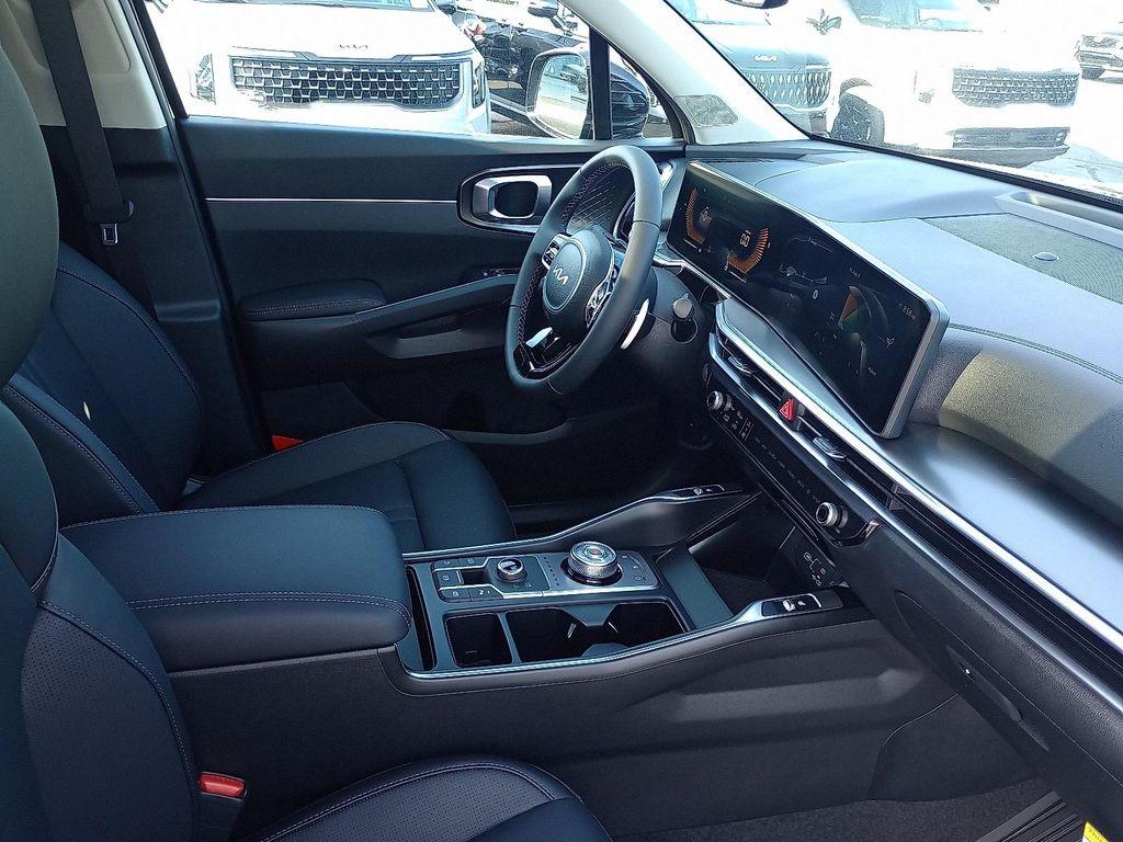 new 2025 Kia Sorento Hybrid car, priced at $40,935