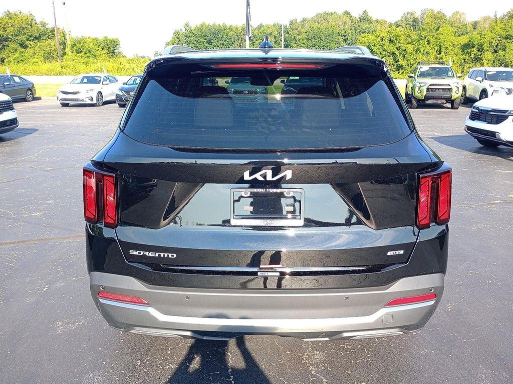 new 2025 Kia Sorento Hybrid car, priced at $40,935
