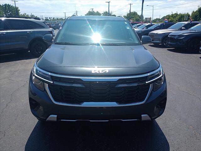 new 2025 Kia Seltos car, priced at $27,900