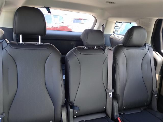 new 2025 Kia Carnival Hybrid car, priced at $44,570