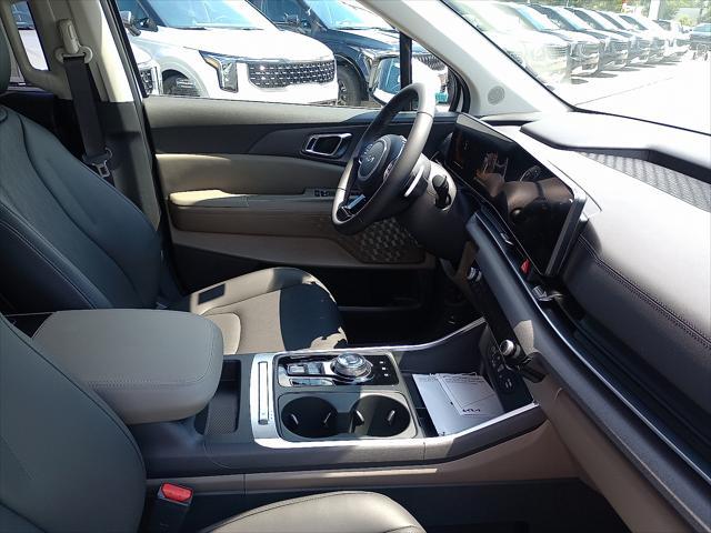 new 2025 Kia Carnival Hybrid car, priced at $44,570