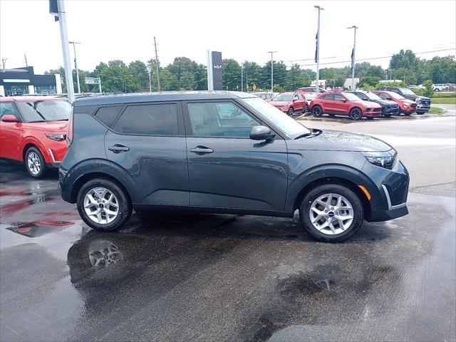 new 2025 Kia Soul car, priced at $22,610