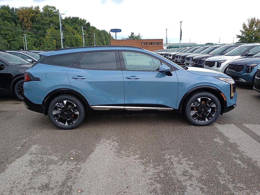 new 2026 Kia Sportage Hybrid car, priced at $42,205