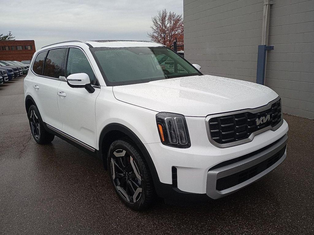 new 2025 Kia Telluride car, priced at $42,770