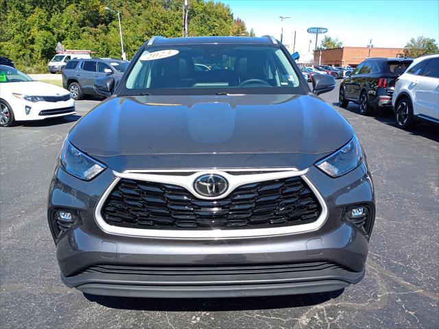 used 2023 Toyota Highlander car, priced at $36,982