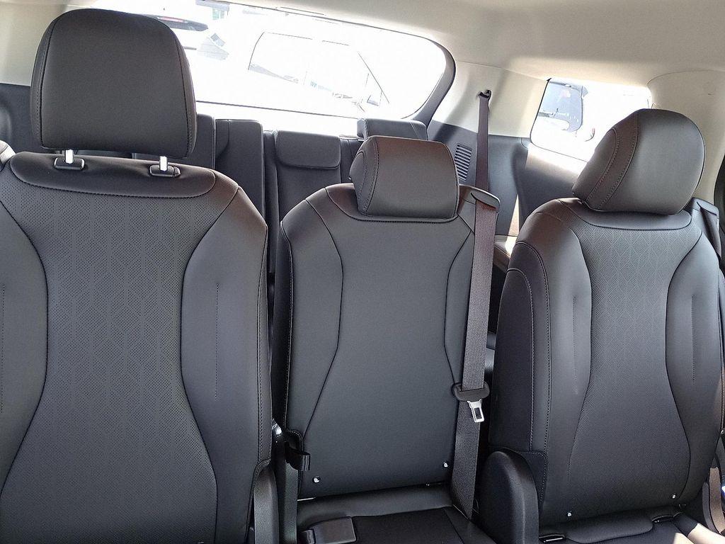 new 2025 Kia Carnival car, priced at $36,999