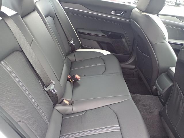 new 2025 Kia K5 car, priced at $32,280