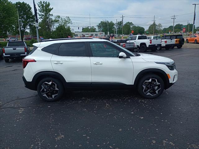 new 2025 Kia Seltos car, priced at $30,295