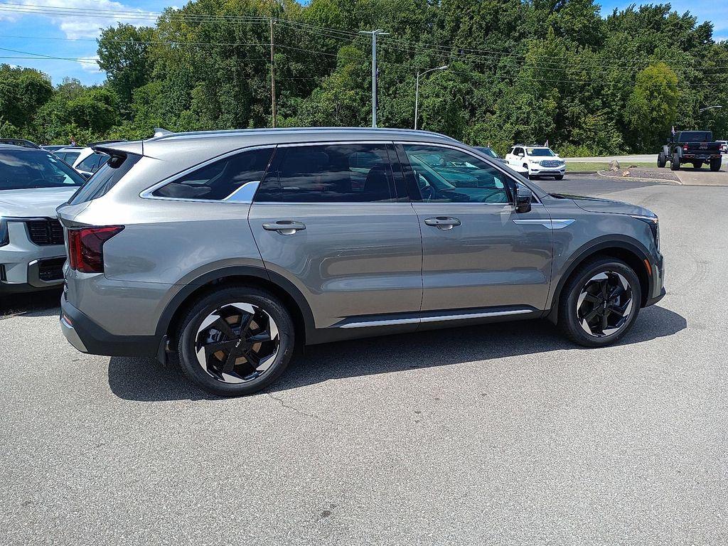 new 2025 Kia Sorento Hybrid car, priced at $40,935