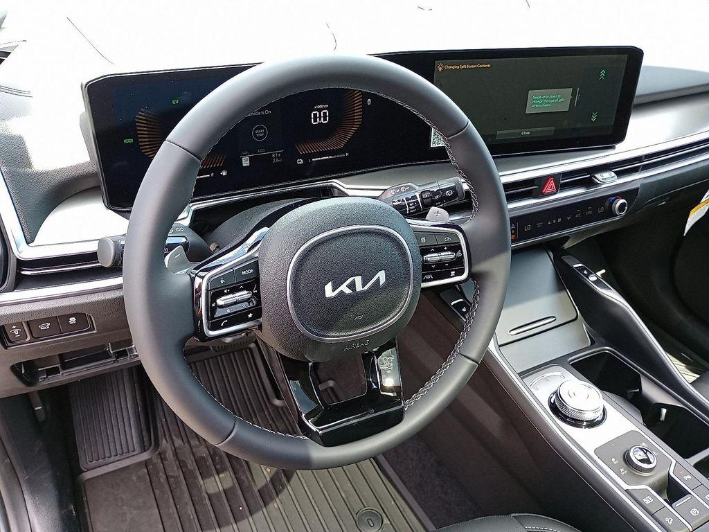new 2025 Kia Sorento Hybrid car, priced at $40,935