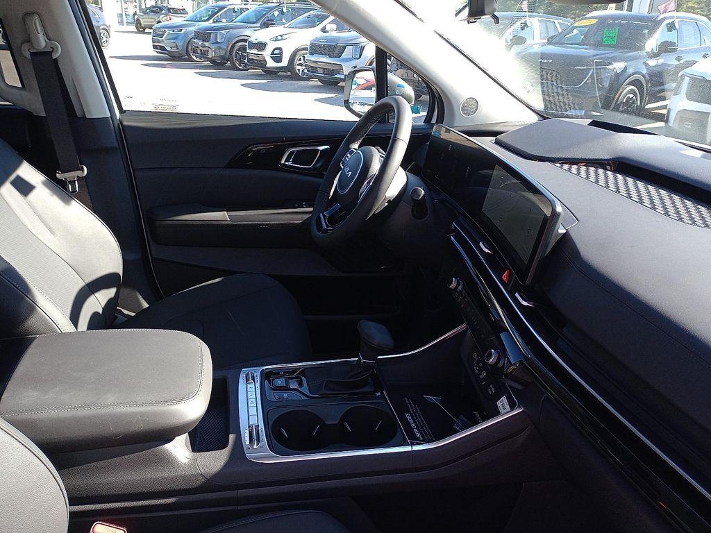 new 2026 Kia Carnival car, priced at $51,670