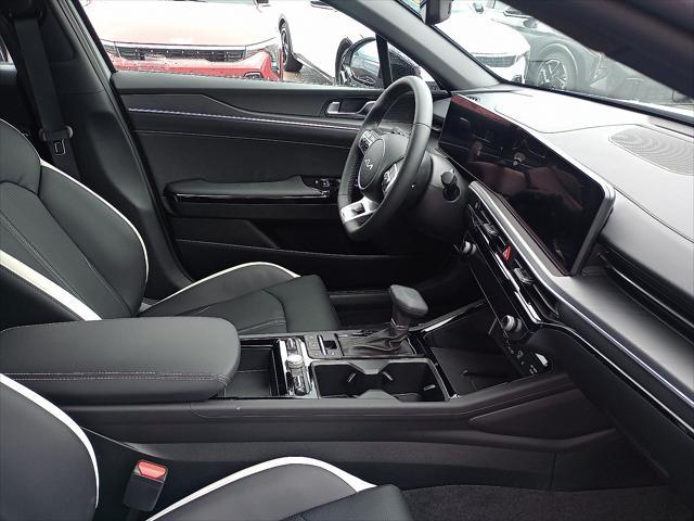 new 2025 Kia K5 car, priced at $32,995