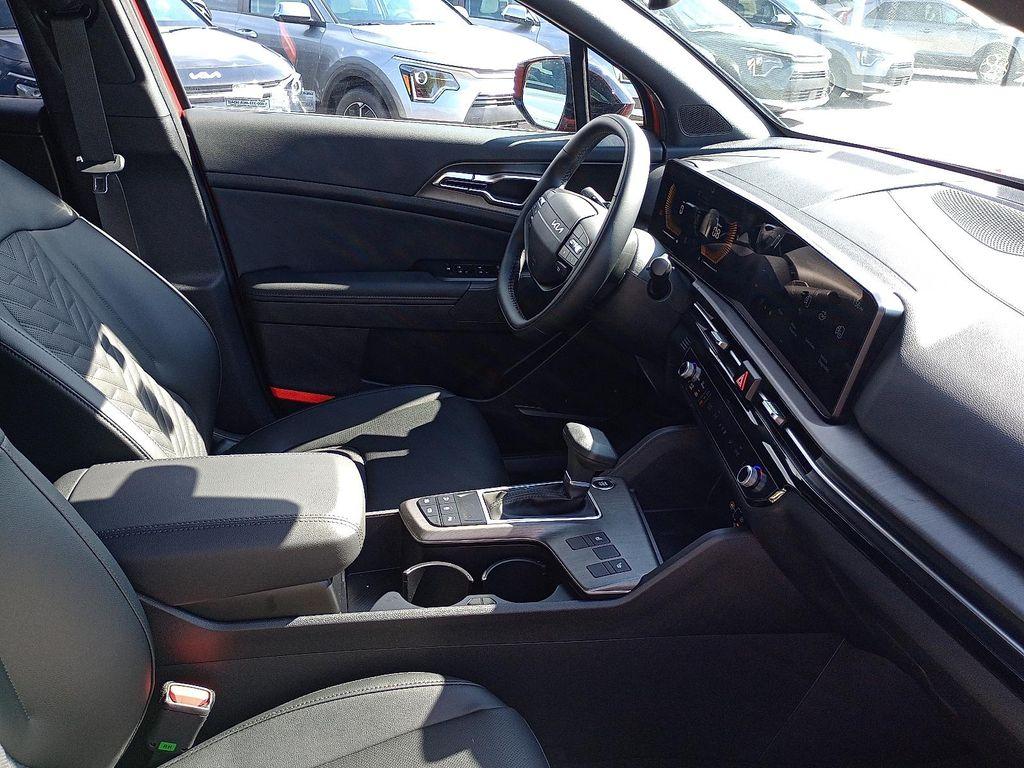 new 2026 Kia Sportage car, priced at $33,685