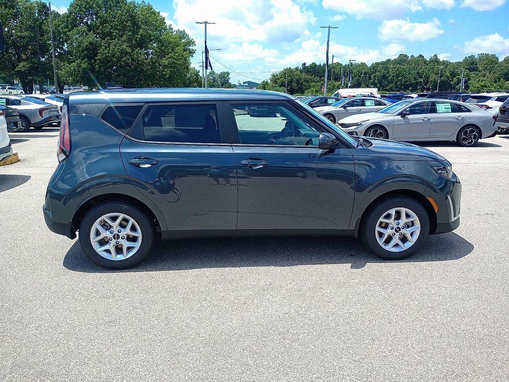 new 2025 Kia Soul car, priced at $24,195