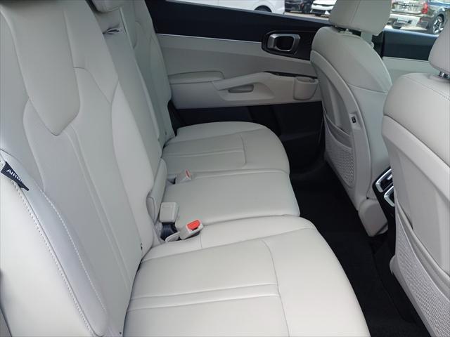 new 2025 Kia Sorento car, priced at $37,325