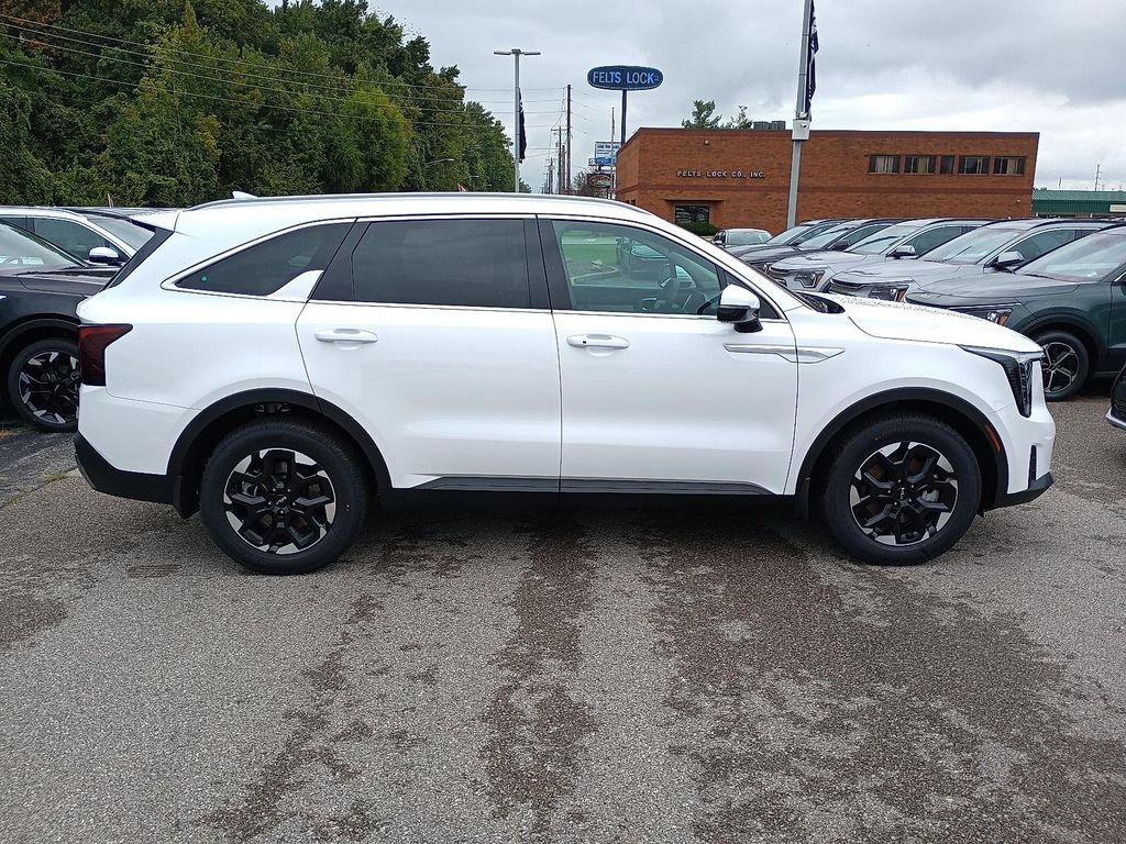 new 2026 Kia Sorento car, priced at $37,630