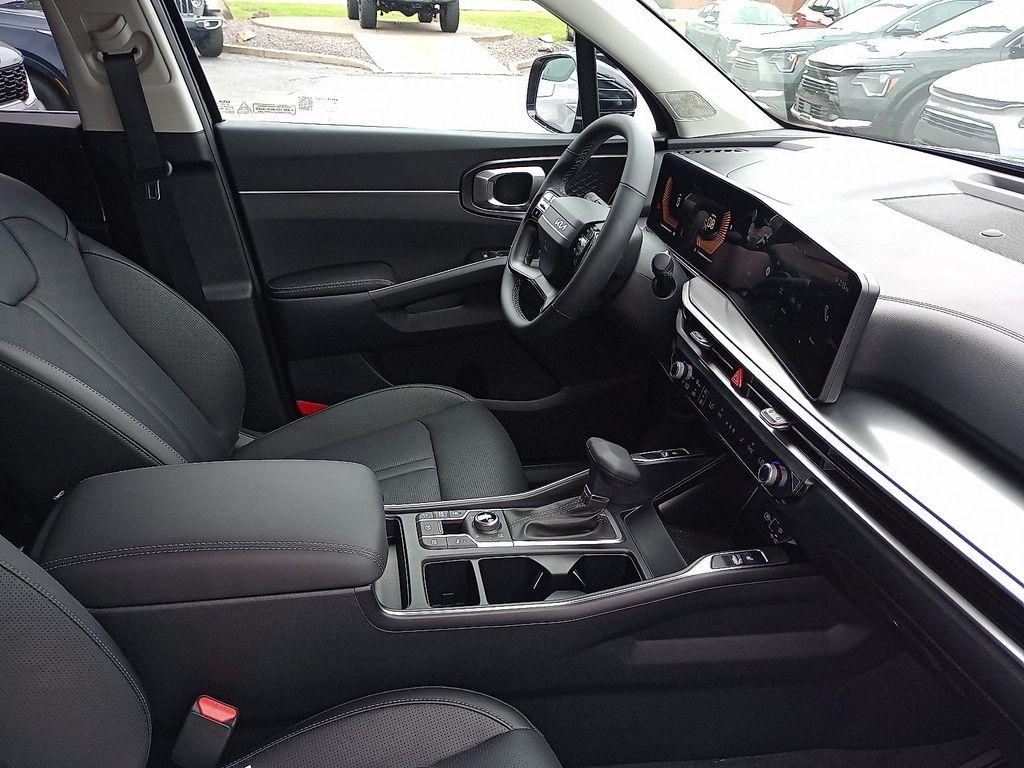 new 2026 Kia Sorento car, priced at $40,535