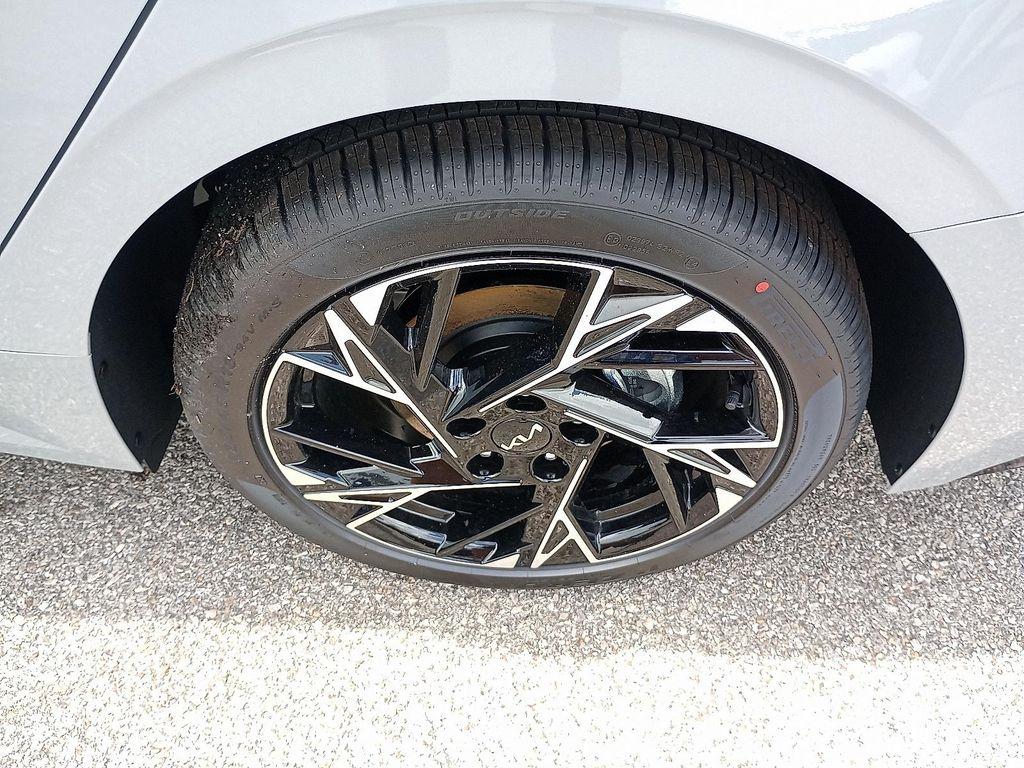 new 2025 Kia K5 car, priced at $28,795