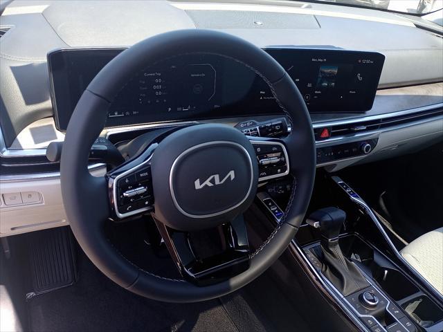 new 2025 Kia Sorento car, priced at $43,625