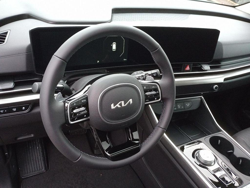 new 2026 Kia Carnival Hybrid car, priced at $50,425