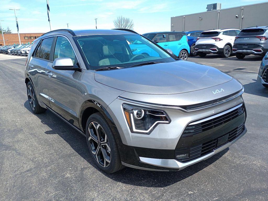 new 2025 Kia Niro car, priced at $30,999
