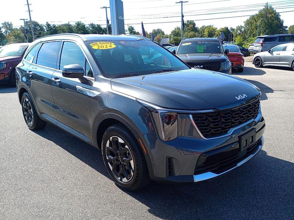 used 2024 Kia Sorento car, priced at $28,997