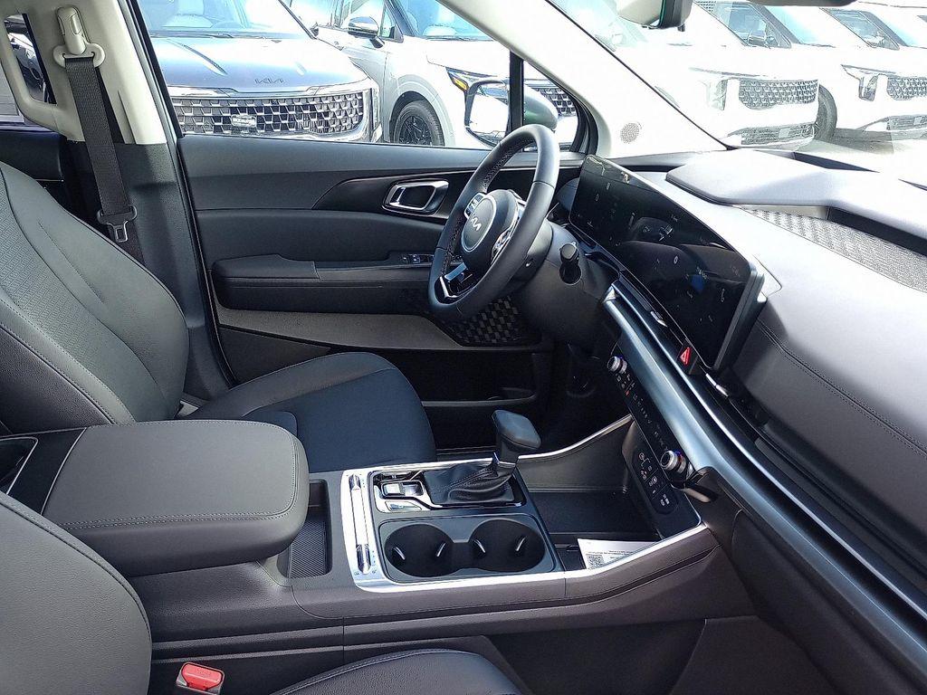 new 2026 Kia Carnival car, priced at $52,025