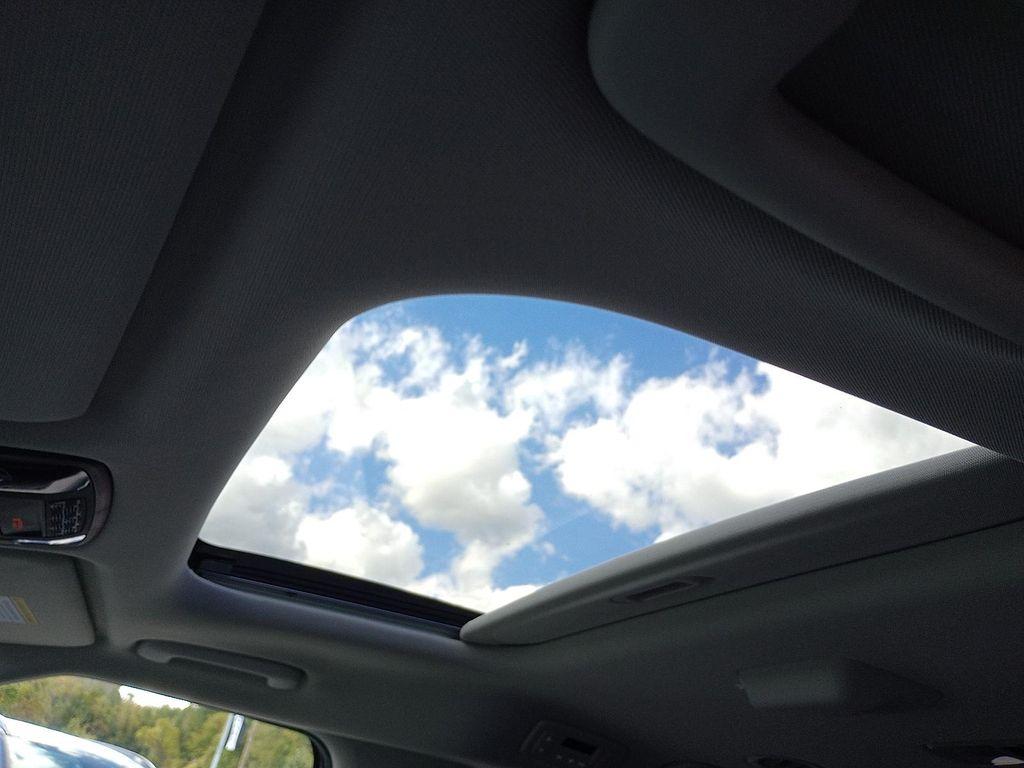 new 2026 Kia Carnival car, priced at $52,025