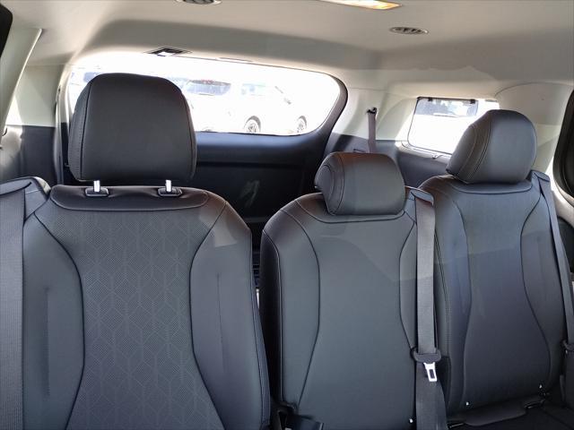 new 2025 Kia Carnival car, priced at $42,725