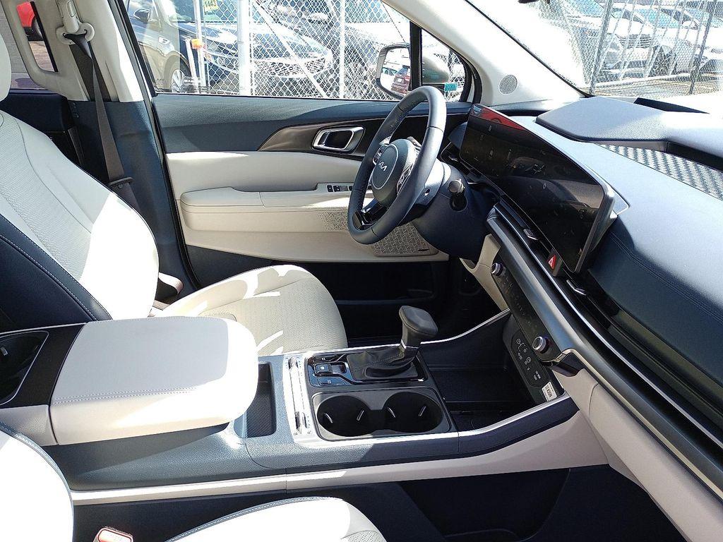 new 2026 Kia Carnival car, priced at $51,935