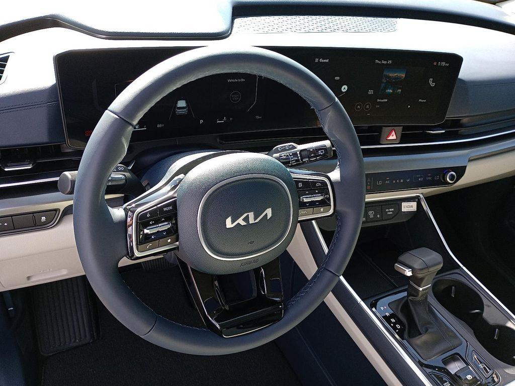 new 2026 Kia Carnival car, priced at $51,935