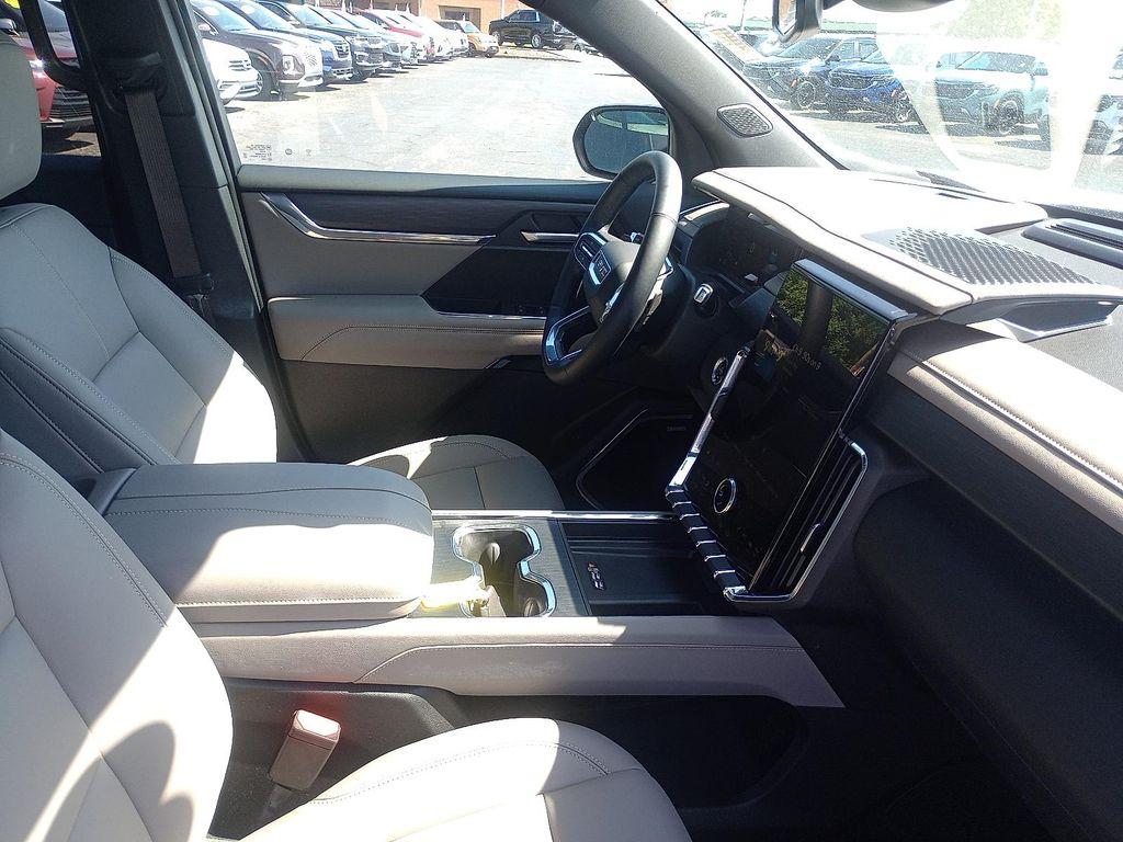 used 2024 GMC Acadia car, priced at $40,411