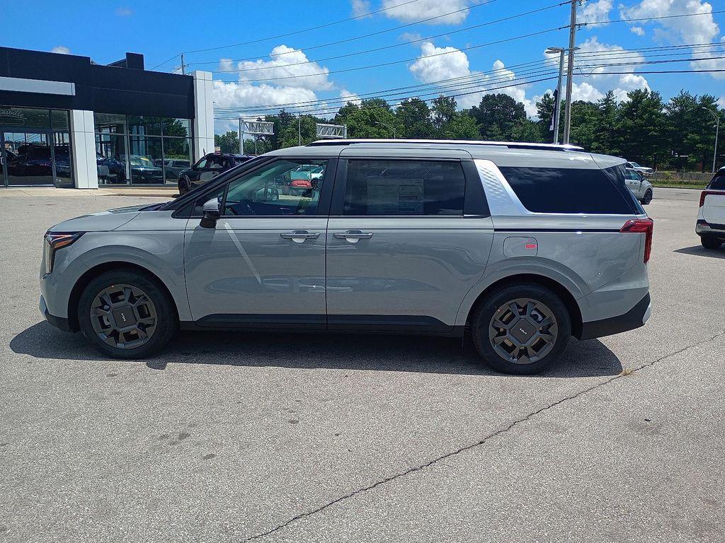 new 2026 Kia Carnival Hybrid car, priced at $44,385