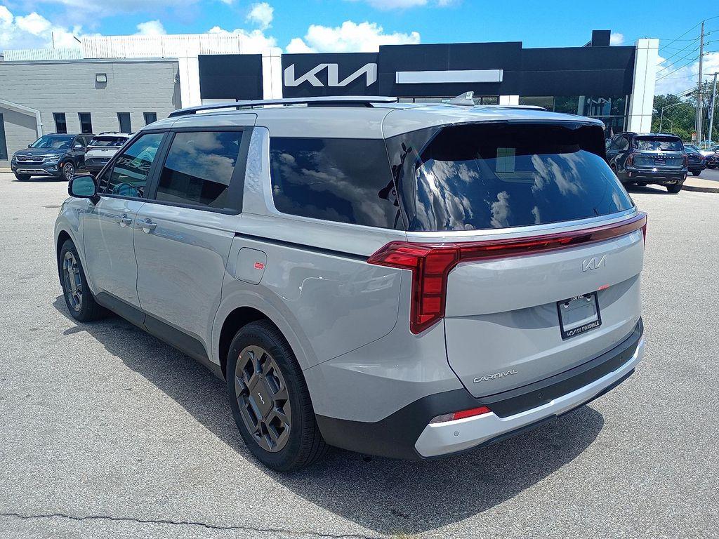 new 2026 Kia Carnival Hybrid car, priced at $44,385