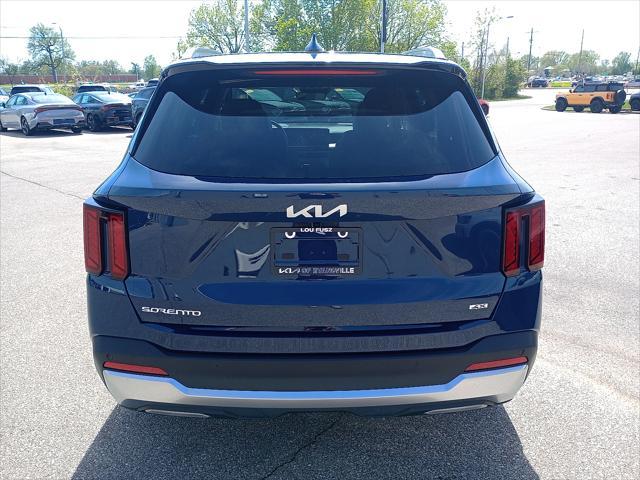 new 2025 Kia Sorento car, priced at $40,905