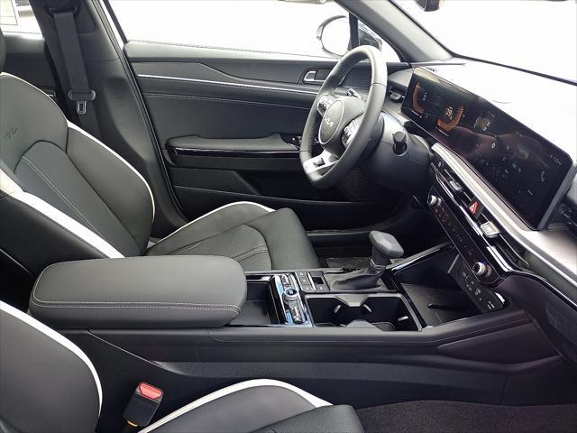 new 2025 Kia K5 car, priced at $31,520