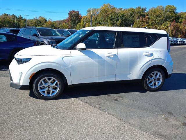 new 2025 Kia Soul car, priced at $22,535