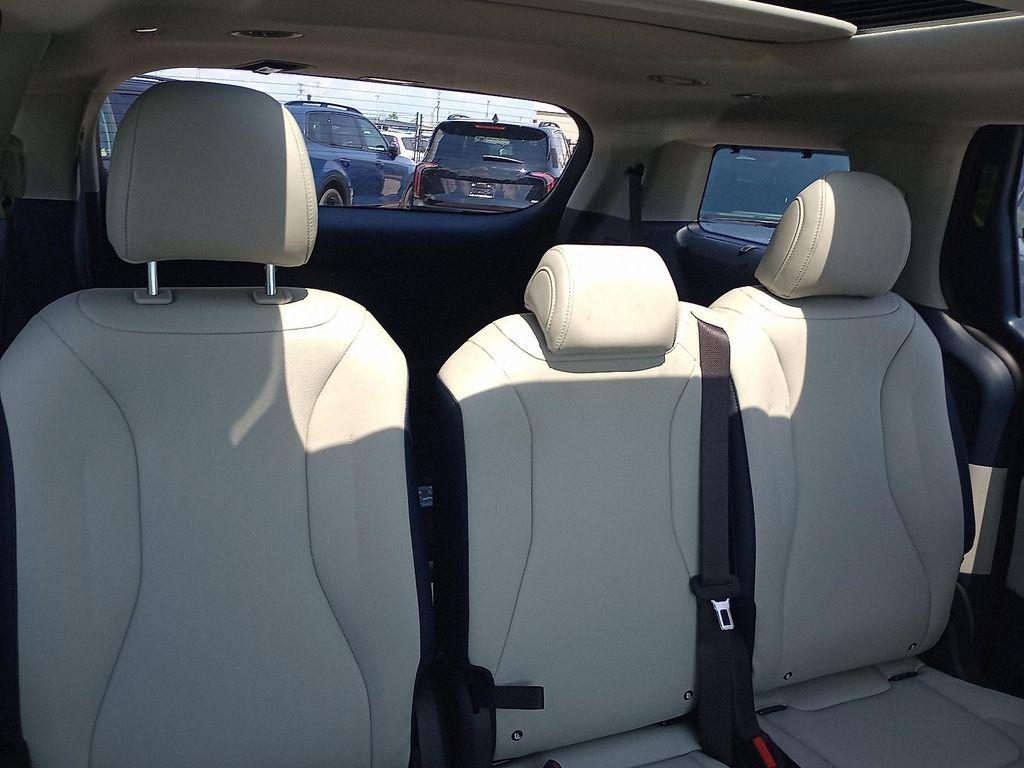 new 2026 Kia Carnival Hybrid car, priced at $50,810