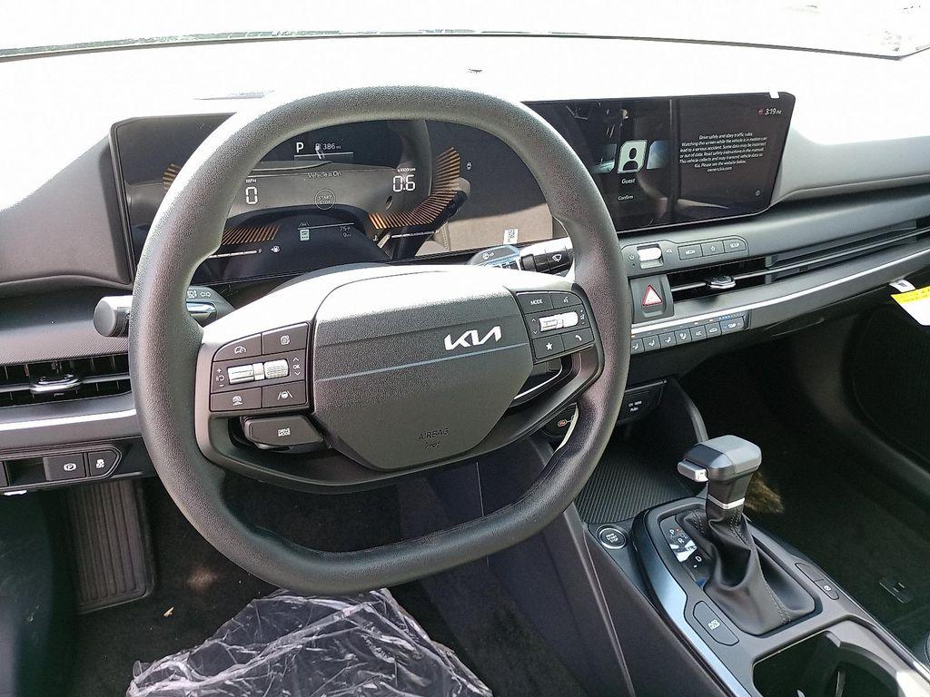 new 2025 Kia K4 car, priced at $23,685