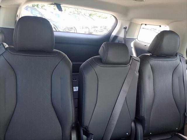 new 2025 Kia Carnival car, priced at $43,070