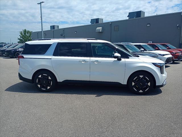 new 2025 Kia Carnival car, priced at $43,070