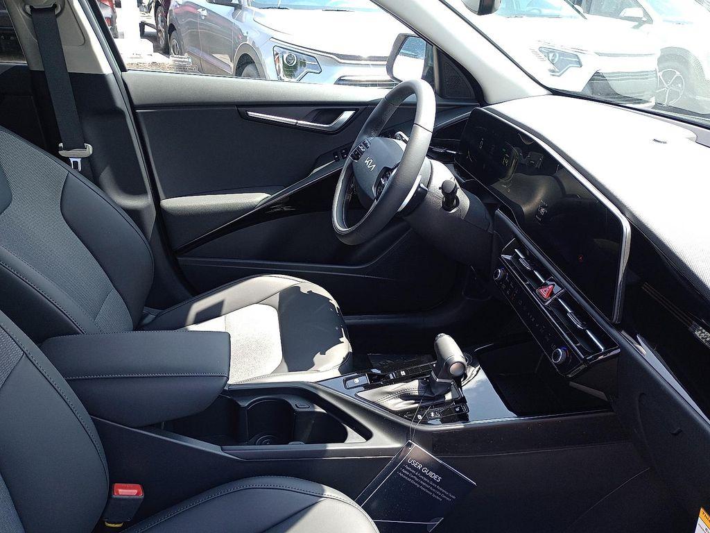 new 2025 Kia Niro car, priced at $28,999