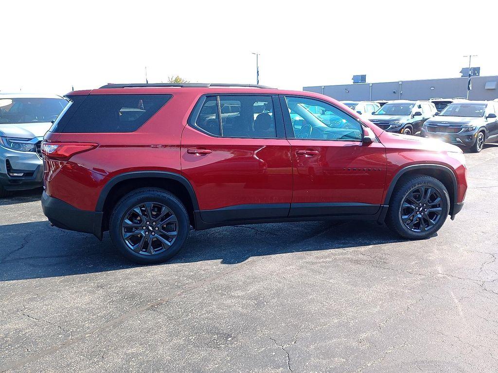 used 2021 Chevrolet Traverse car, priced at $25,383