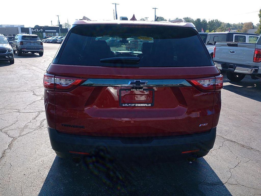 used 2021 Chevrolet Traverse car, priced at $25,383